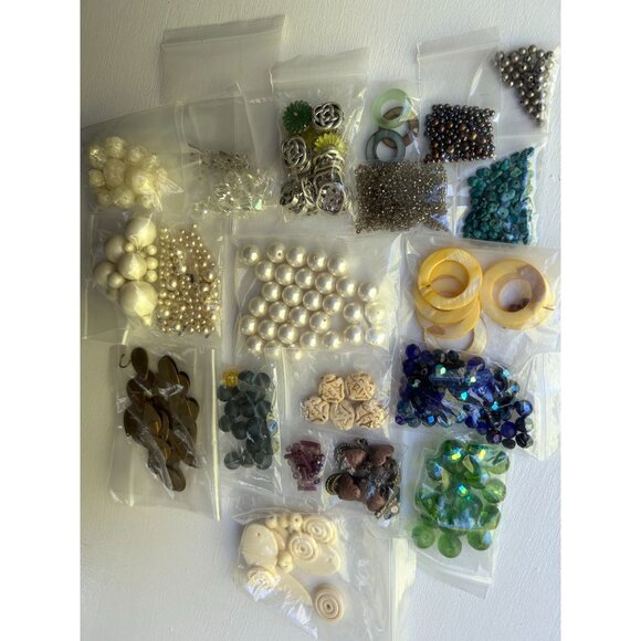 Mixed bead Lot Multiple Colors, Sizes, Metal, Plastic, Crystals, Carved - Picture 6 of 6